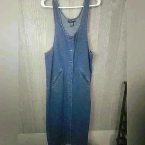 Boston Classics 1990s demin dressed with zipper pockets. Size 10. 100% cotton.